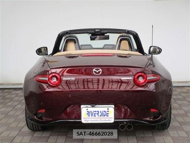 Mazda ROADSTER 2025-04 8316731-22