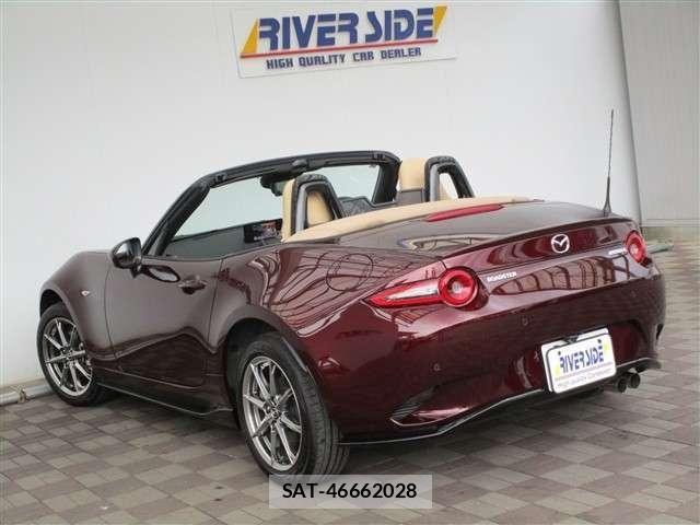 Mazda ROADSTER 2025-04 8316731-23