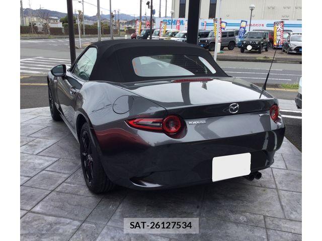 Mazda ROADSTER 2025-01 8316738-4