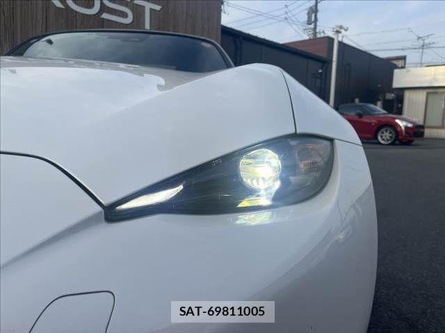 Mazda ROADSTER 2021-10 8316740-9