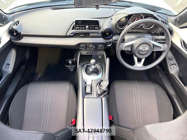 Mazda ROADSTER 2022-03 8337644-1