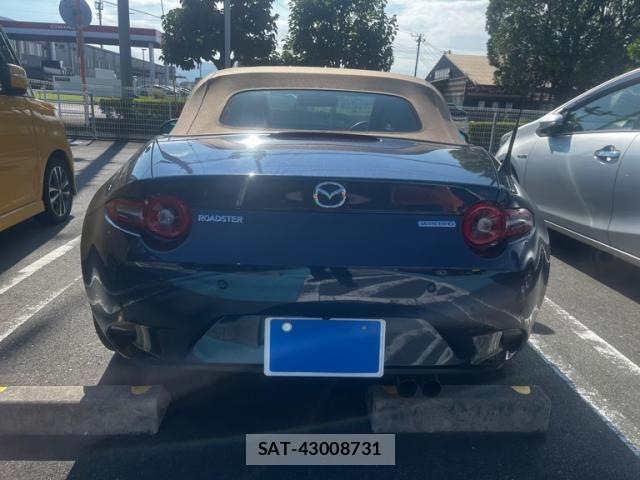 Mazda ROADSTER 2025-03 8337643-6