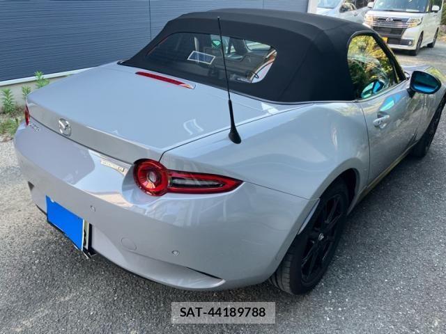 Mazda ROADSTER 2024-03 8337646-5