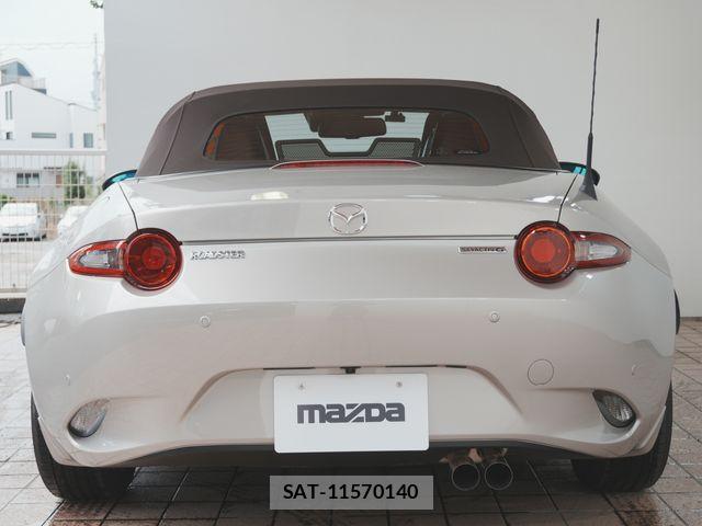Mazda ROADSTER 2023-11 8355490-9