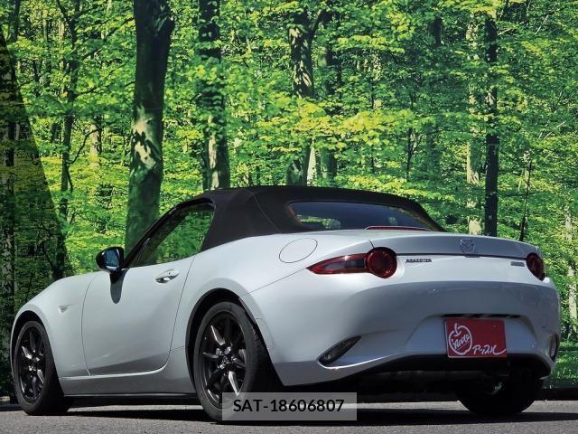 Mazda ROADSTER 2017-11 8355494-9