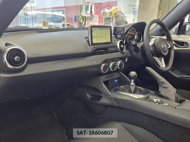 Mazda ROADSTER 2017-11 8355494-22