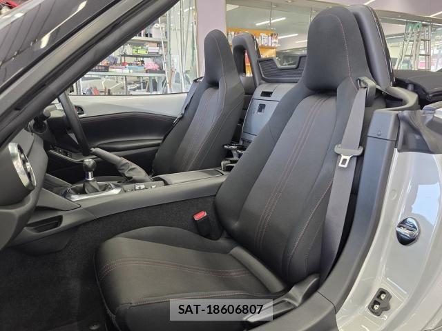 Mazda ROADSTER 2017-11 8355494-23