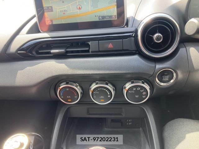 Mazda ROADSTER 2015-08 8368355-21
