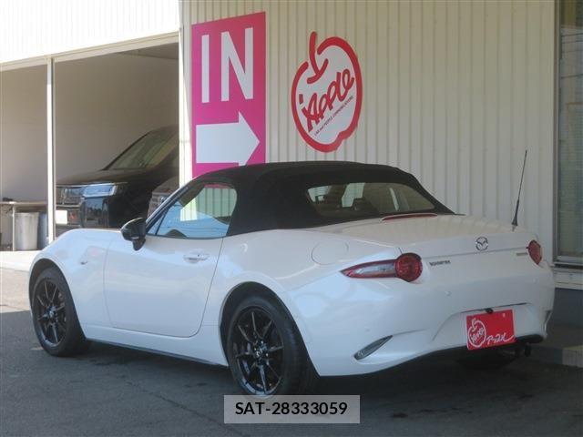 Mazda ROADSTER 2022-07 8368352-1