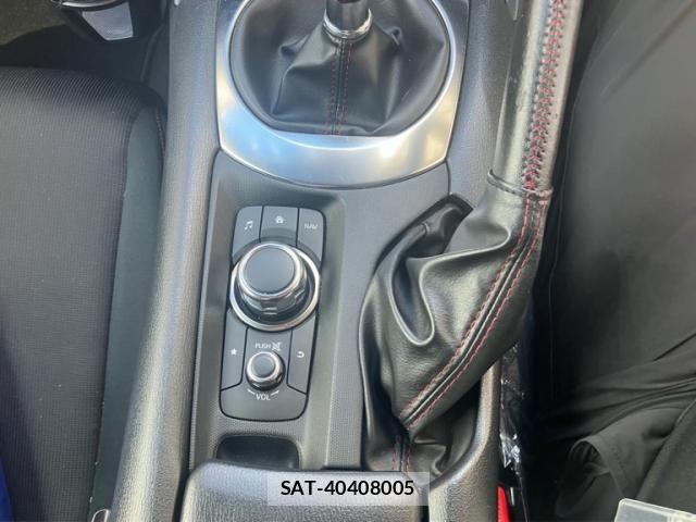 Mazda ROADSTER 2016-02 8368360-16