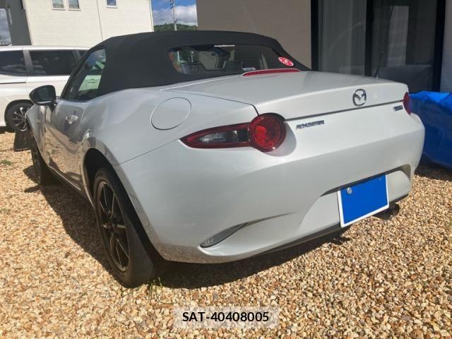Mazda ROADSTER 2016-02 8368360-1