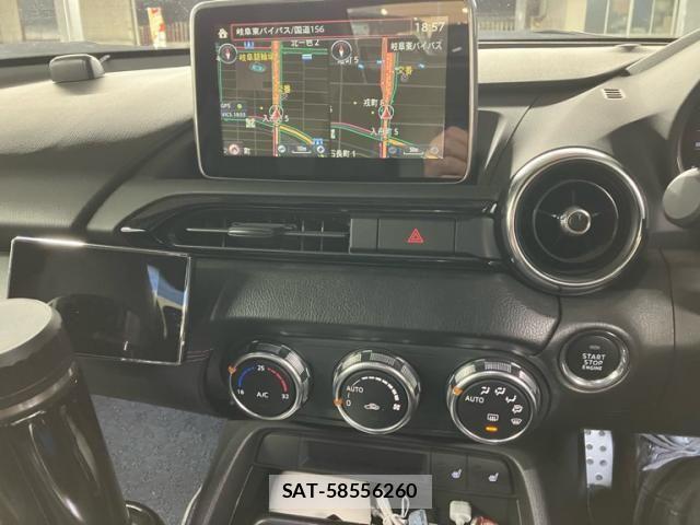 Mazda ROADSTER 2016-01 8372121-23