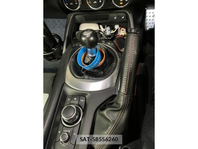 Mazda ROADSTER 2016-01 8372121-24
