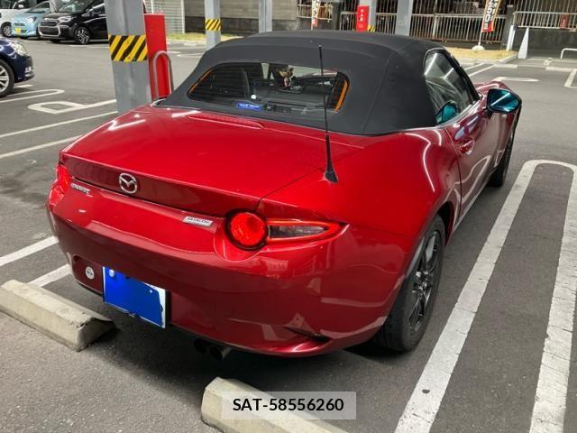 Mazda ROADSTER 2016-01 8372121-6
