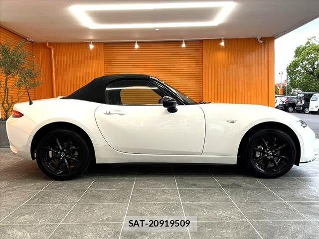 Mazda ROADSTER 2024-11 8414710-11