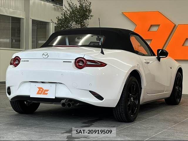 Mazda ROADSTER 2024-11 8414710-14