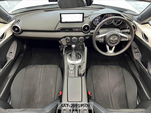 Mazda ROADSTER 2024-11 8414710-1
