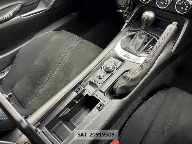 Mazda ROADSTER 2024-11 8414710-23