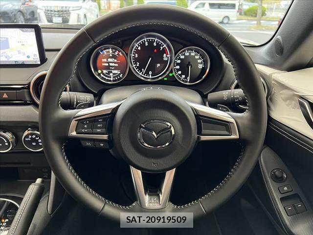Mazda ROADSTER 2024-11 8414710-25