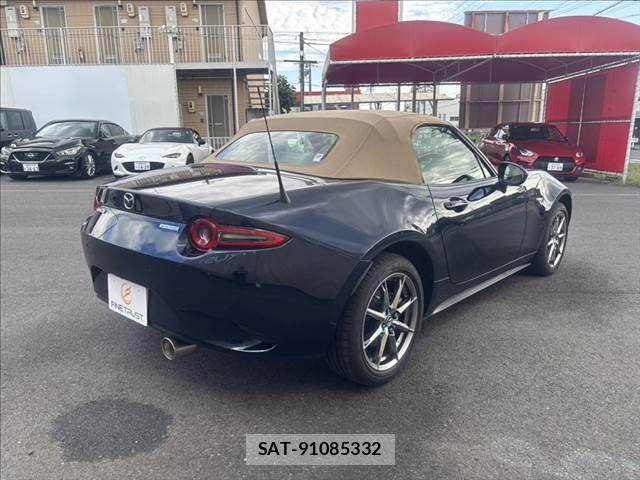 Mazda ROADSTER 2025-03 8414707-17