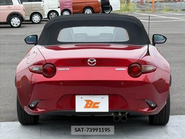 Mazda ROADSTER 2020-01 8414714-15