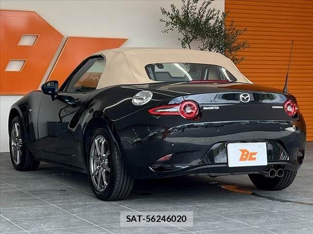Mazda ROADSTER 2025-12 8414708-12