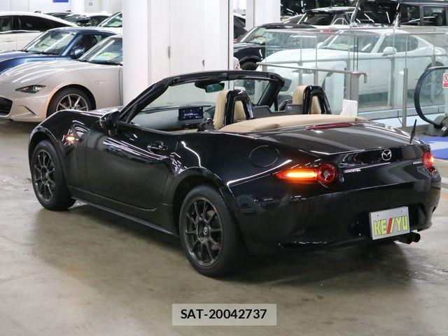 Mazda ROADSTER 2025-06 8414706-6