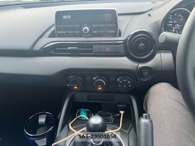 Mazda ROADSTER 2021-08 8414709-12