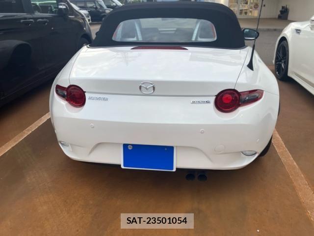 Mazda ROADSTER 2021-08 8414709-3