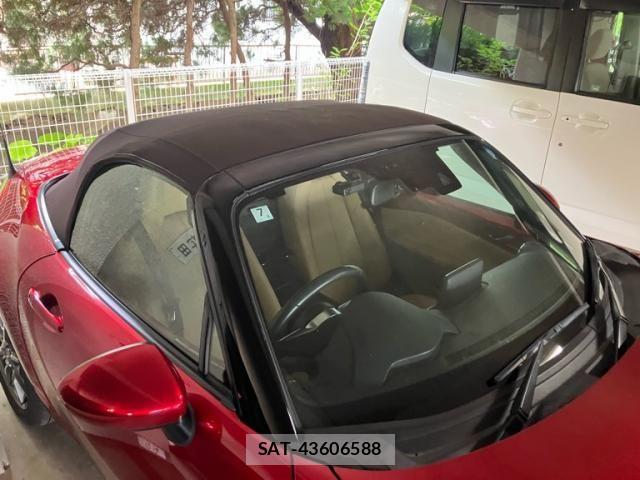 Mazda ROADSTER 2018-07 8438799-5