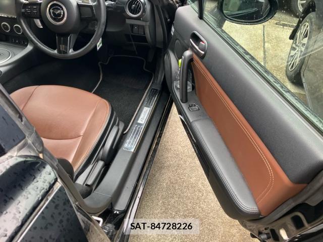 Mazda ROADSTER 2013-05 8458318-8