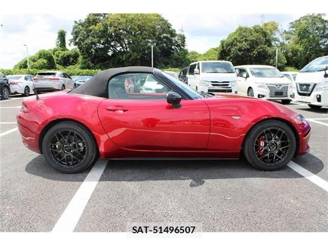 Mazda ROADSTER 2024-02 8458315-16