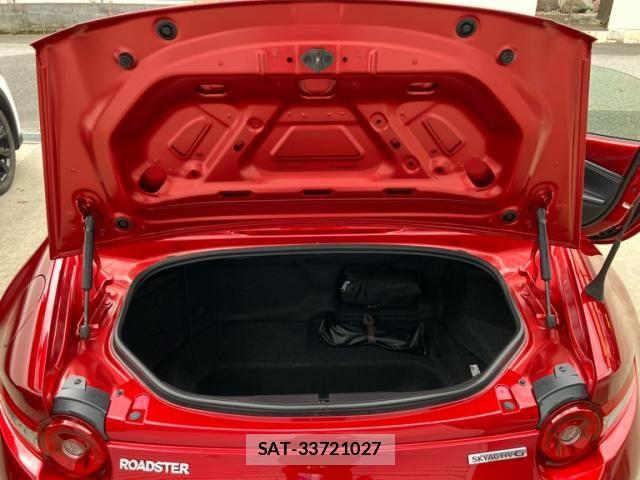 Mazda ROADSTER 2025-04 8486027-16