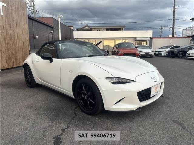 Mazda ROADSTER 2018-08 8563392-12
