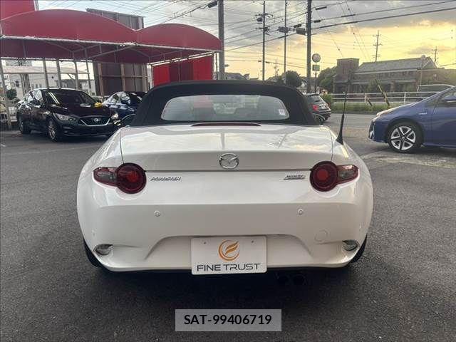 Mazda ROADSTER 2018-08 8563392-15