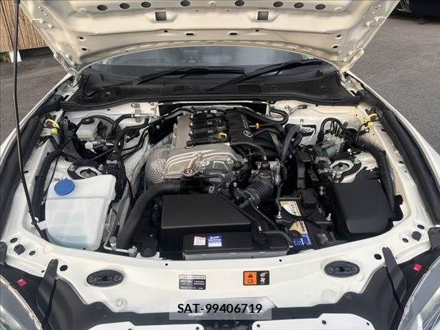 Mazda ROADSTER 2018-08 8563392-26