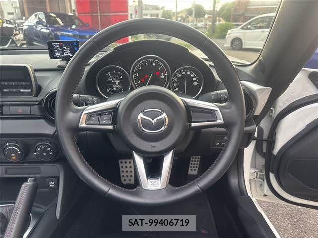 Mazda ROADSTER 2018-08 8563392-7