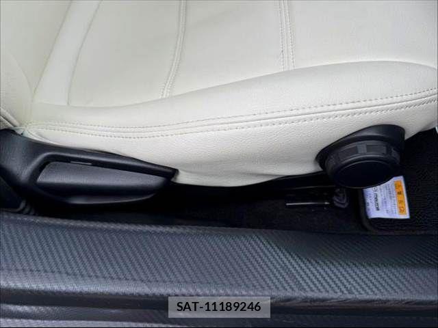 Mazda ROADSTER 2019-04 8661288-26