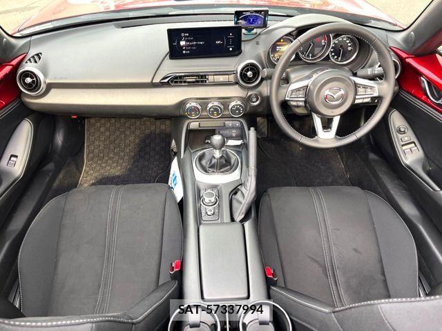 Mazda ROADSTER 2025-08 8661287-1