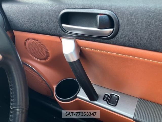 Mazda ROADSTER 2007-01 8661289-14