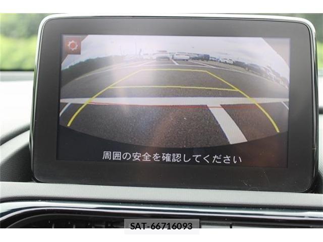 Mazda ROADSTER 2018-09 8686441-2