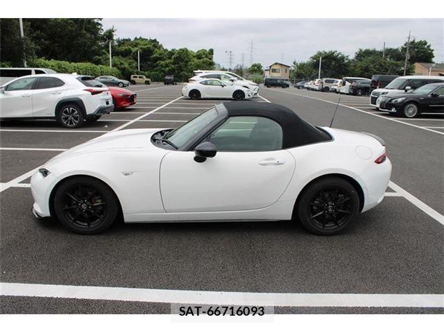 Mazda ROADSTER 2018-09 8686441-8