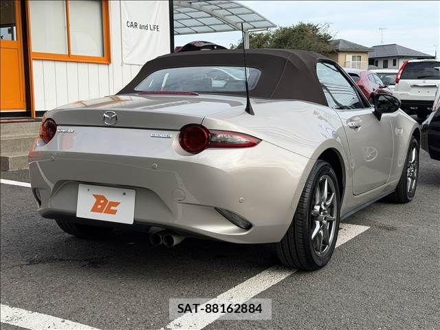 Mazda ROADSTER 2022-12 8745550-23