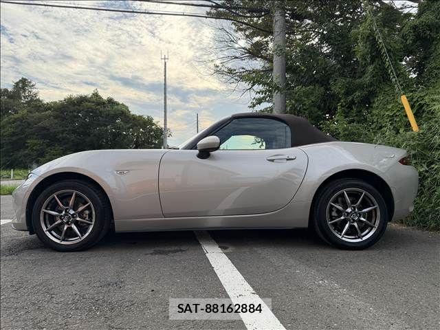 Mazda ROADSTER 2022-12 8745550-5