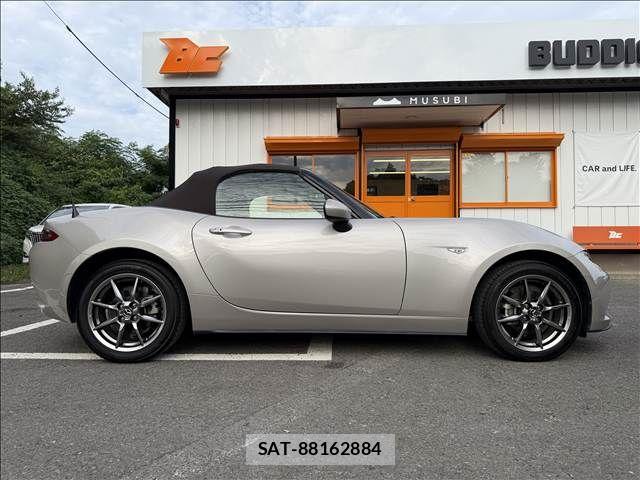 Mazda ROADSTER 2022-12 8745550-6