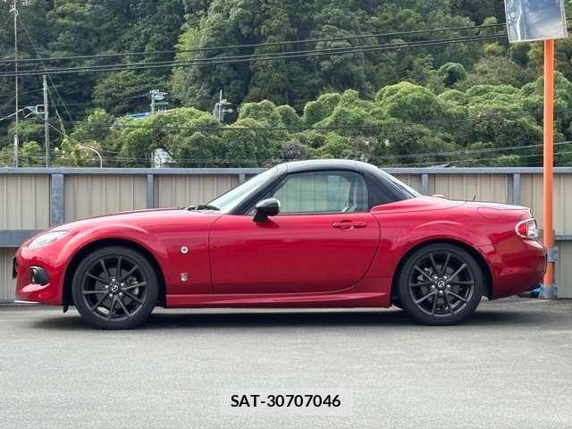 Mazda ROADSTER 2014-06 8745546-16
