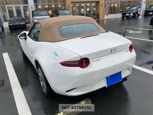 Mazda ROADSTER 2024-07 8745549-3