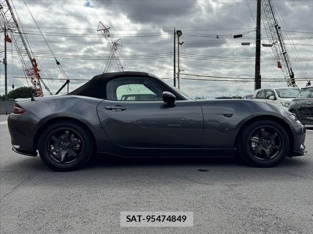Mazda ROADSTER 2022-02 8745551-11
