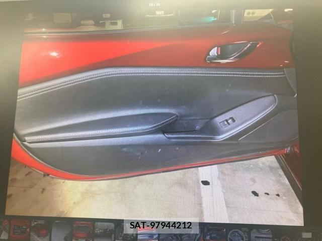 Mazda ROADSTER 2022-02 8745552-17