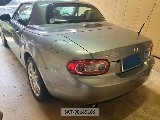 Mazda ROADSTER 2009-05 8745559-1